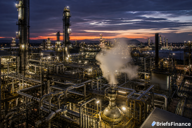 Sinopec's First-Half Earnings Rise 12% on Crude Rally, Refining Margins Under Pressure