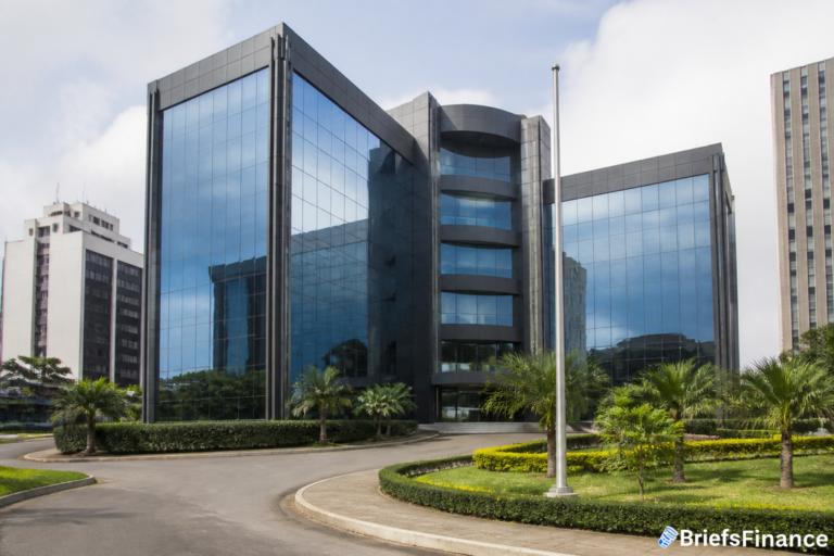 Angola Raises 208.5 Billion Kwanzas Selling 34% Stake in Standard Bank de Angola